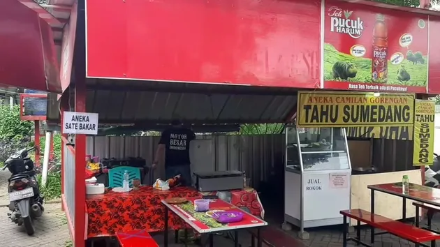 Warung Vicky Ficky Rhoma Irama Tak Gengsi