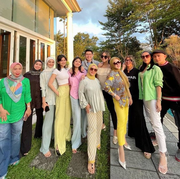 7 Portraits of Syahrini's Welcome Home Party Held Luxuriously at Villa Reino Barack, Colorful Invited Guests - Joyful with Live Music