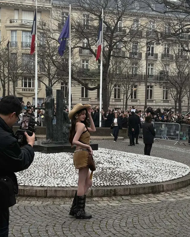 Wonyoung IVE di Paris Fashion Week