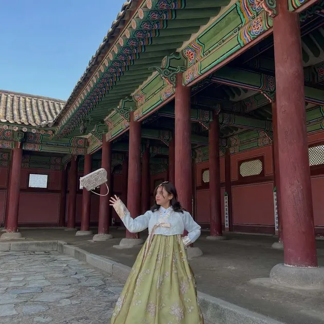Ziva Magnolya Pakai Hanbok
