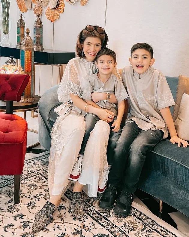 Selebritis yang Anaknya Cowok dan Ganteng Semua