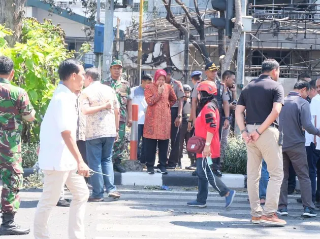 bom surabaya, bom gereja surabaya, bom mapolsek surabaya