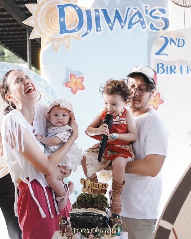 Anak Artis Berwajah Bule