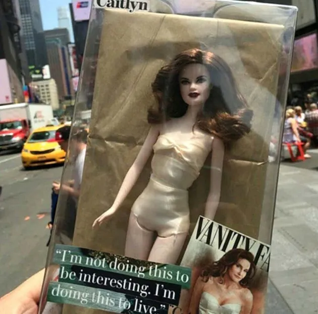 boneka seleb, berita seleb, fakta unik seleb