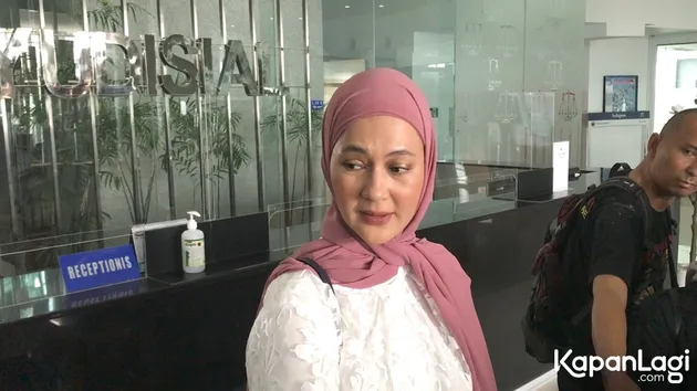 Paula Verhoeven Anak Pisah Rumah