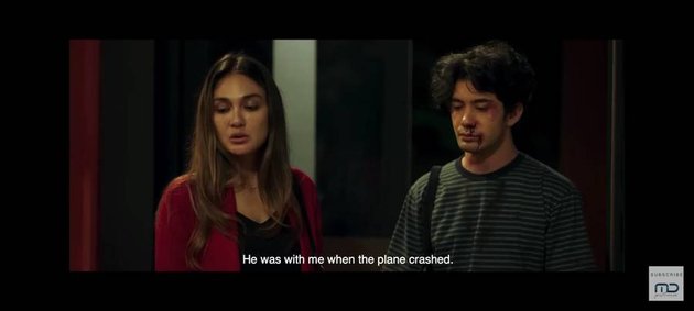8 Photos of Reza Rahadian Cheating with Luna Maya in the Film 'EMERGENCY LANDING', Making the Audience Furious!