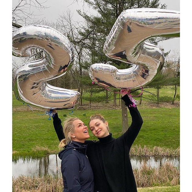 8 Photos of Gigi Hadid's Baby Bump During Early Pregnancy, Hidden from the Public