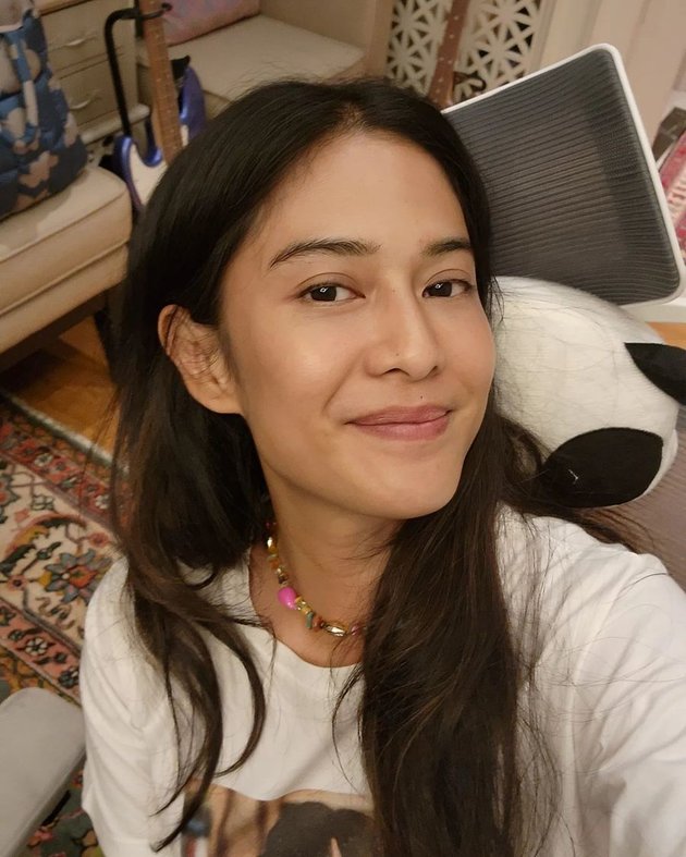 8 Photos of Dian Sastro Without Makeup, Almost No Wrinkles and Always Perfectly Beautiful