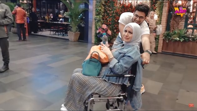 8 Photos of Irish Bella and Ammar Zoni Shopping Together, Having Fun on Wheelchairs