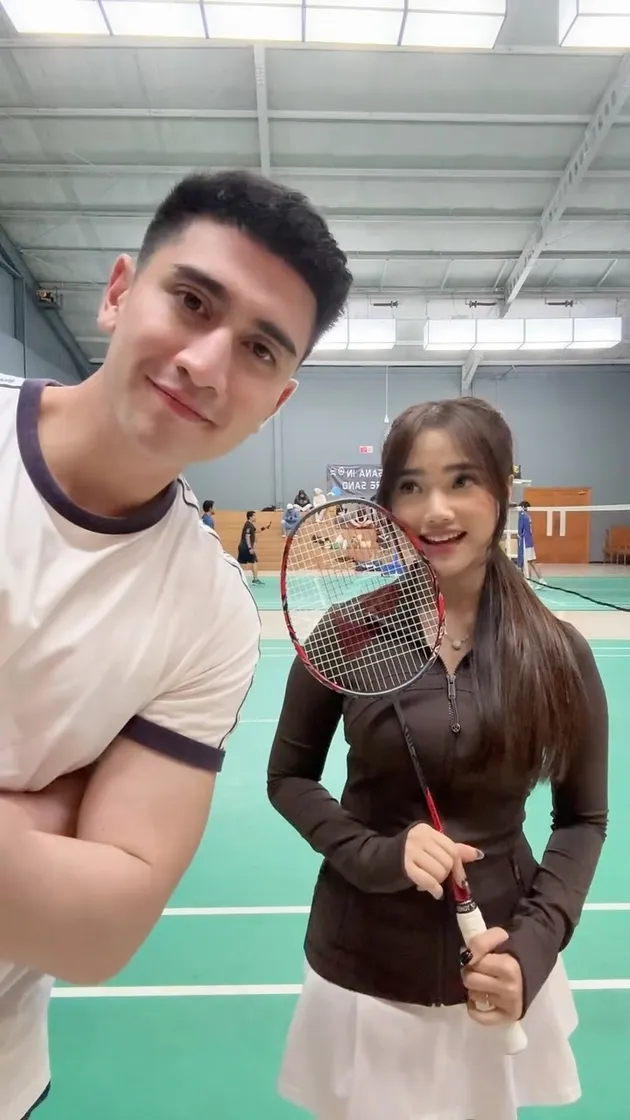 Fuji dan Verrell Bramasta