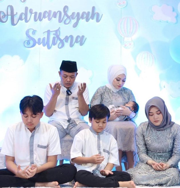 8 Photos of Sule's Family Warmth at Baby Adzam's Aqiqah, The Handsome Baby's Face Becomes the Spotlight