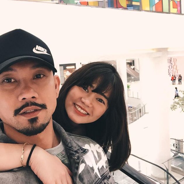 8 Intimate Photos of Denny Sumargo & Olivia that Are Currently in the Spotlight Because of His Principle of Loving His Wife More than His Children