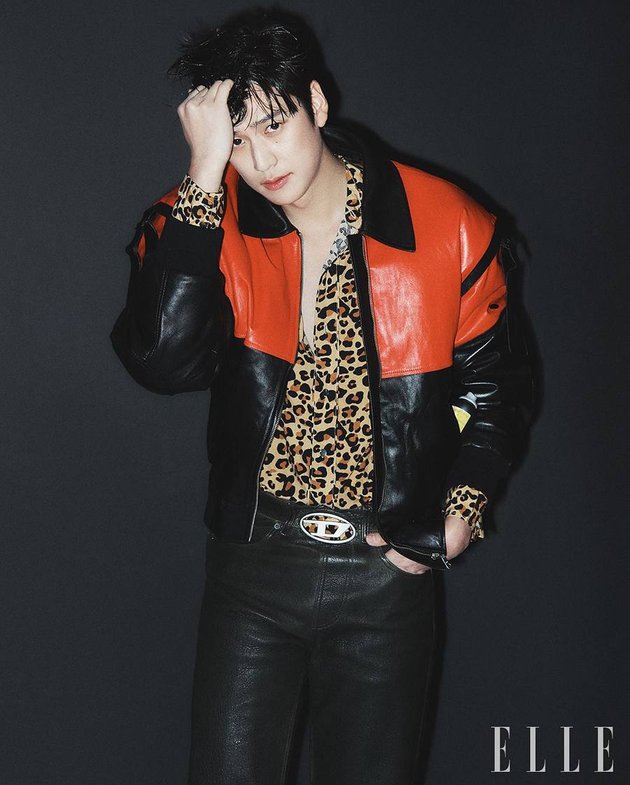 8 Photos of Na In Woo in the Latest Photoshoot for Elle Korea, Handsome and Charming