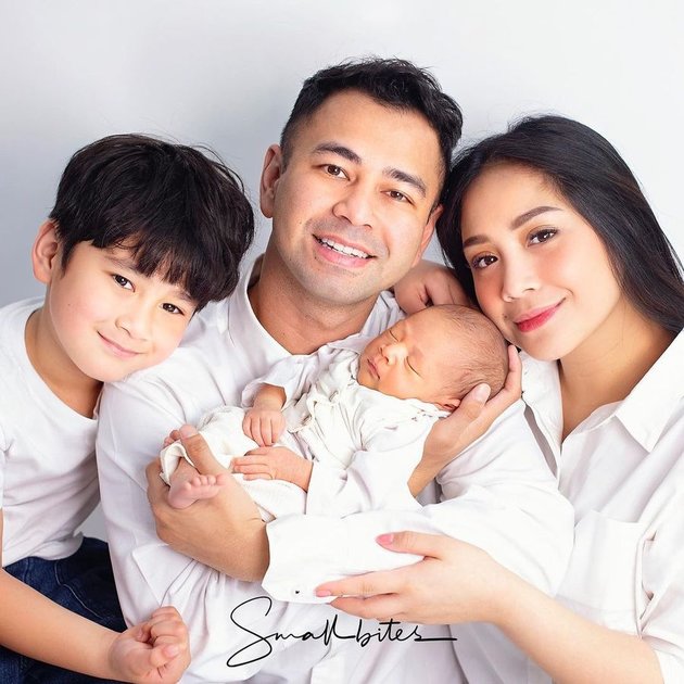 8 Latest Photoshoot of Raffi Ahmad and Nagita Slavina's Family, Happier with the Presence of Rayyanza