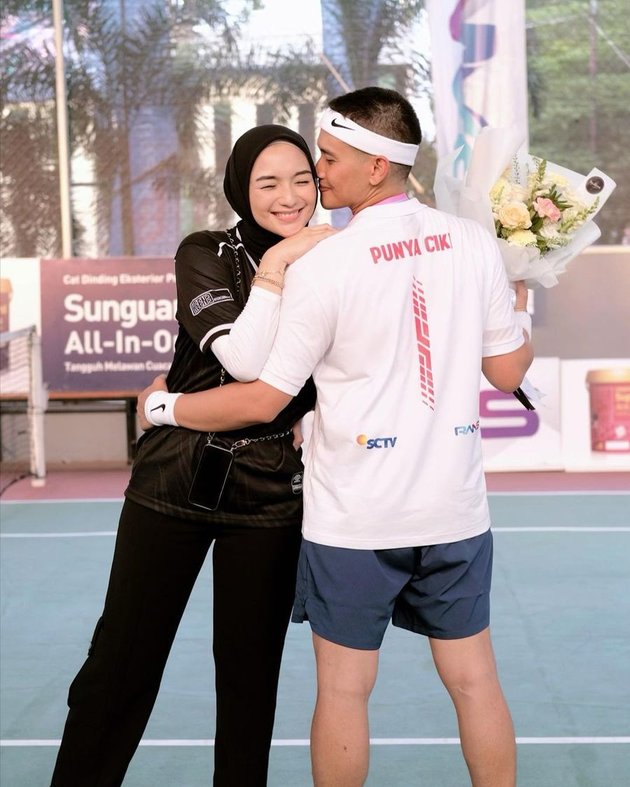 8 Photos of Rezky Aditya Wearing 'Punya Ciki' Shirt at Indonesian Celebrity Sports Tournament, Making Netizens Amazed!