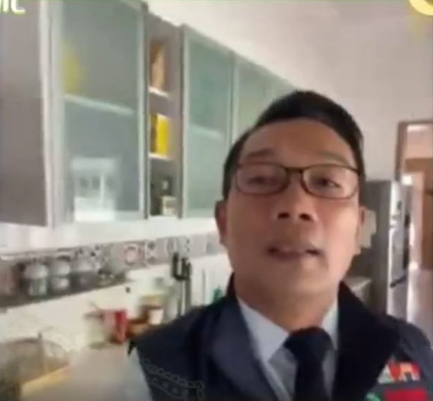 8 Photos of Ridwan Kamil's Official Residence, Clean Kitchen and Fish Painting Circulating Again