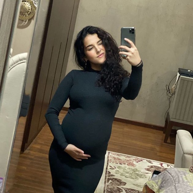 8 Photos of Tasya Farasya Showing Baby Bump, Looking More Beautiful at Almost 7 Months Pregnant