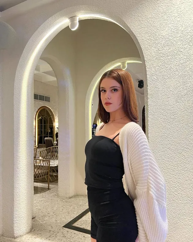 Manuella Aziza Putri Bungsu Sophia Latjuba