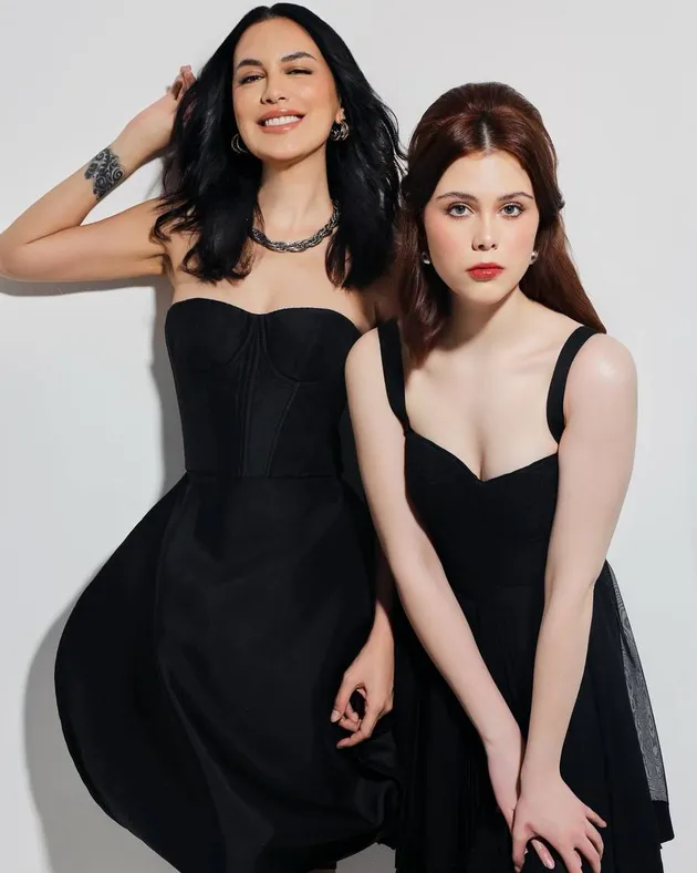 Manuella Aziza Putri Bungsu Sophia Latjuba