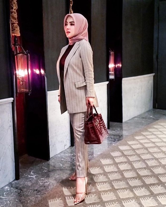 8 Latest Photos of Syahrini who Now Appears More Syar'i, Radiating Beautiful Radiant Charisma that Makes the Heart Cool!