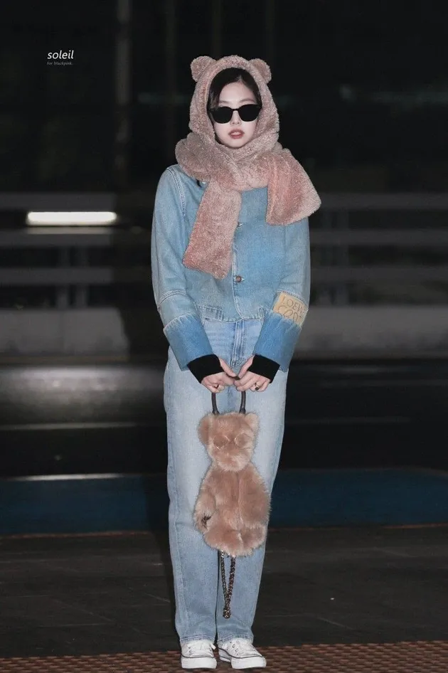 Jennie BLACKPINK Airport Fashion