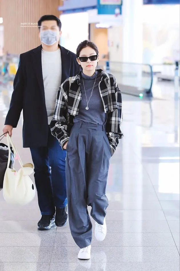 Jennie BLACKPINK Airport Fashion