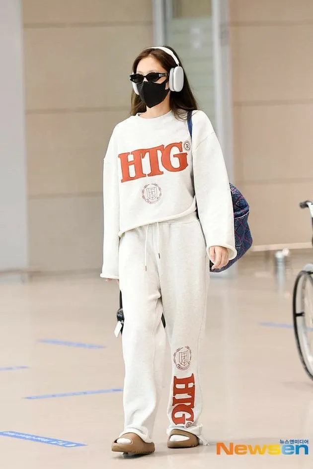 Jennie BLACKPINK Airport Fashion