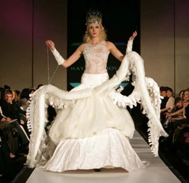 gaun pengantin, wedding dress, wedding dress fail, design fail, desain gaun, desain gaun unik, desai