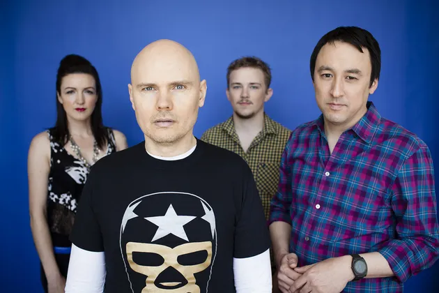 8 Grup Musik Dunia Ini Bubar Karena Konflik Dramatis!