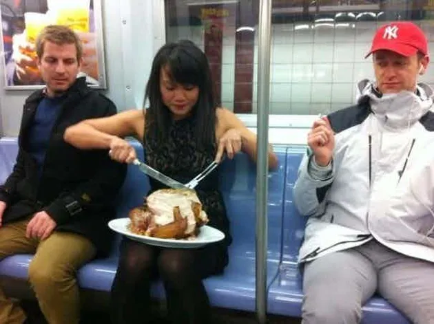 foto aneh, foto lucu, foto bikin ngakak, foto subway