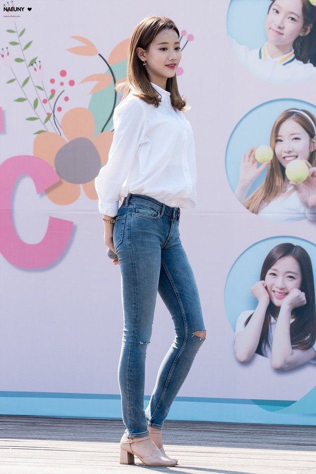 8 K-Pop Female Idols Who Look Best in Jeans, Jisoo BLACKPINK - Chaeyeon DIA