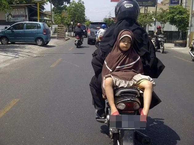 emak emak, power of emak, kelakuan emak