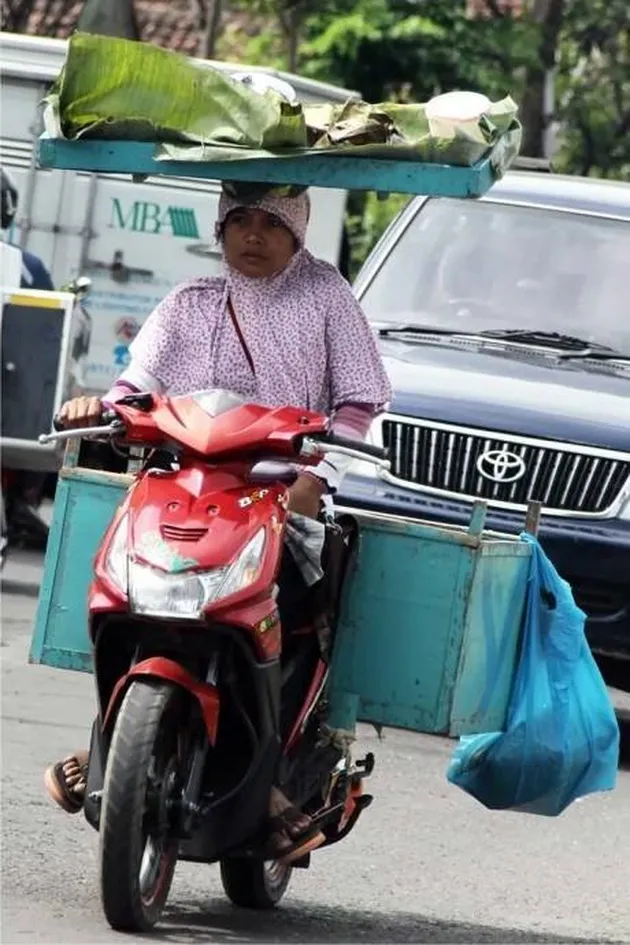 emak emak, power of emak, kelakuan emak