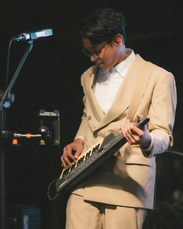 Lagu Ardhito Pramono yang cocok ketika patah hati