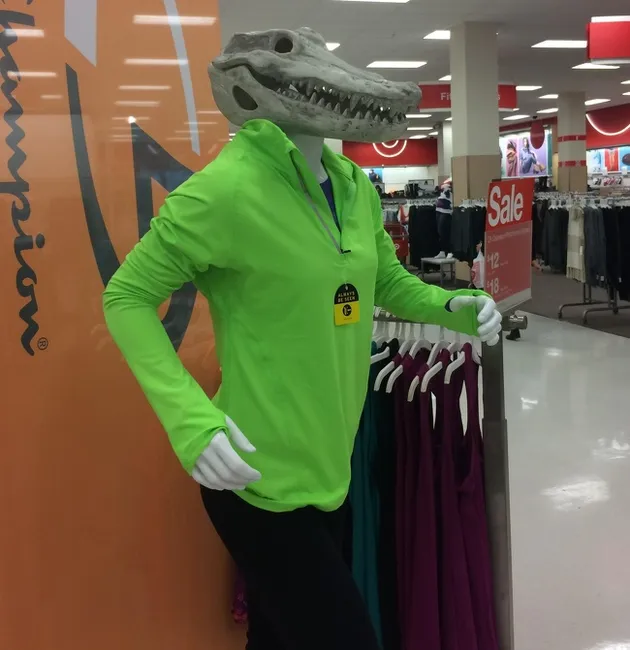 foto unik, foto aneh, foto lucu, foto keren, manekin unik, manekin aneh, patung manekin lucu