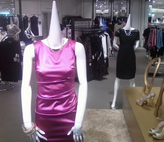 foto unik, foto aneh, foto lucu, foto keren, manekin unik, manekin aneh, patung manekin lucu