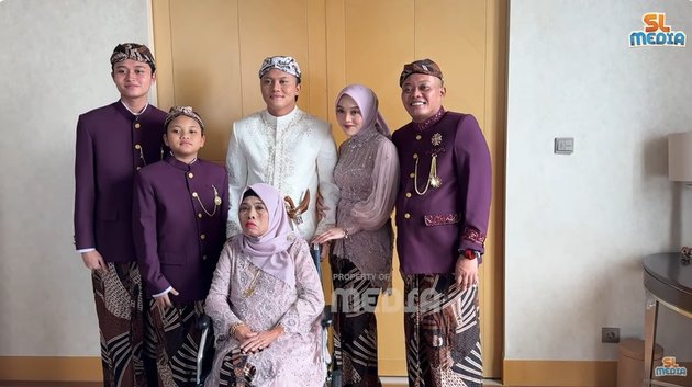 8 Warm Moments of Rizky Febian and Family on His Wedding Day, Jeffry Reksa - Sule's Girlfriend Not Seen