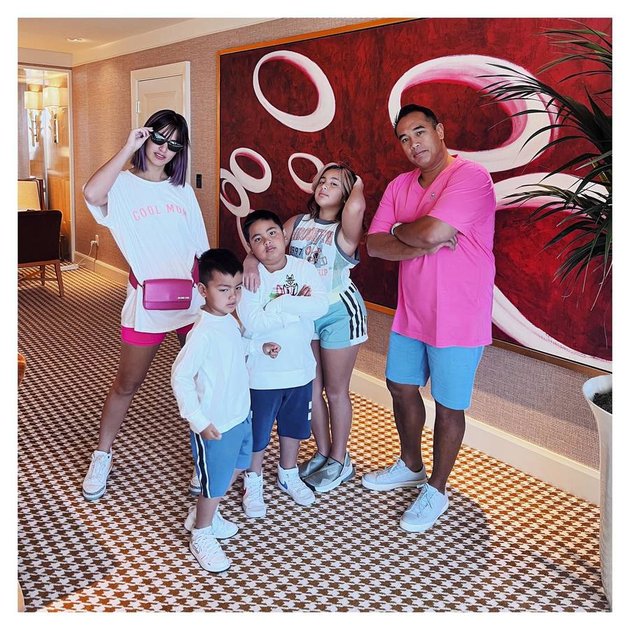 8 Moments Nia Ramadhani and Ardi Bakrie with Their Three Children, Looking Happier After Rehabilitation