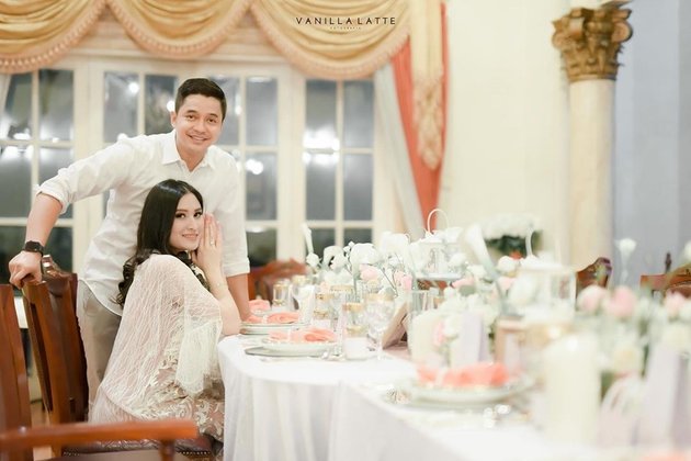 8 Moments of Angbeen Rishi's Birthday Celebration with Family, Luxurious in All-White Theme