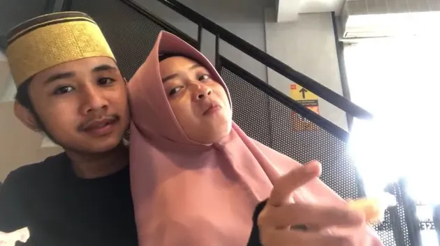 Ega Noviantika dan Rafly menikah