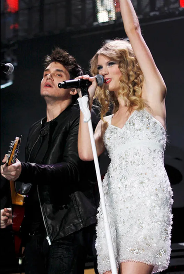 8 PACAR TERNAMA TAYLOR SWIFT YANG BISA BIKIN KAMU LUPA DARATAN