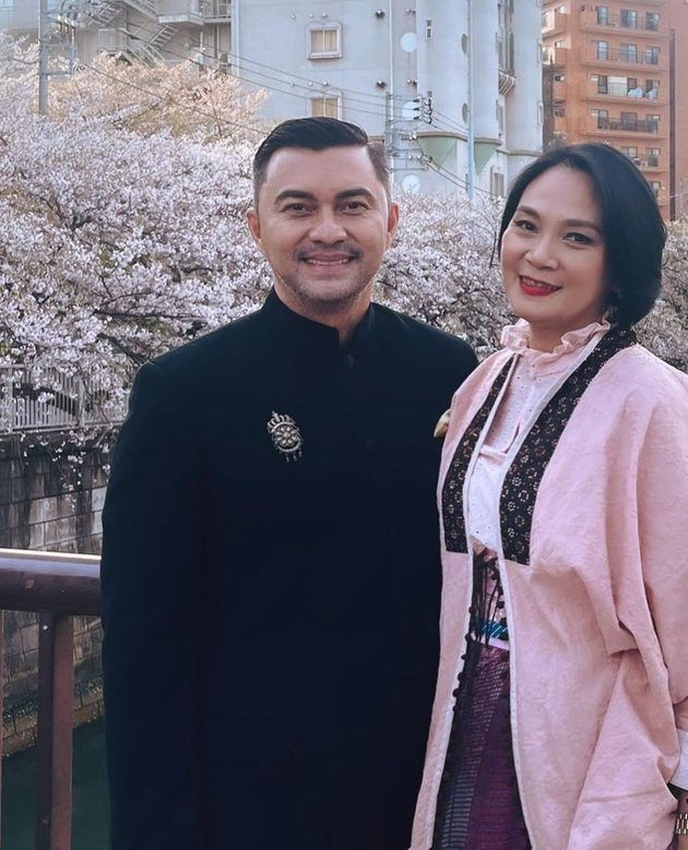 8 Indonesian Celebrity Couples who Remain Harmonious and Show Affection Despite Being Married for Years, Including Anjasmara - Jeremy Thomas