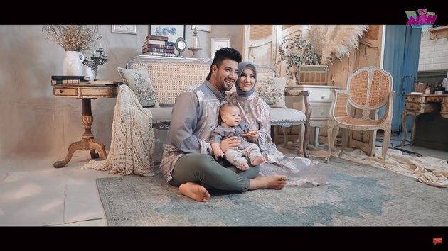 8 First Photoshoot of Irish Bella and Ammar Zoni with Baby Air, Cute and Adorable Baby Air's Face Steals Attention