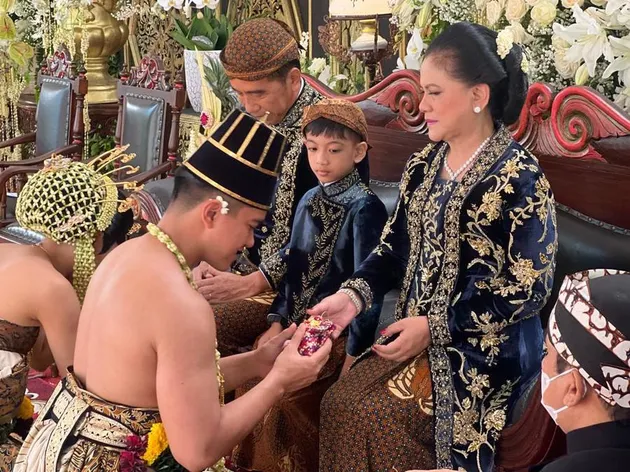 Ngunduh Mantu Kaesang dan Erina