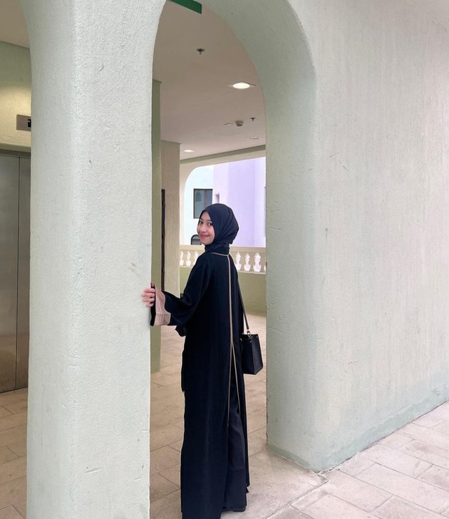 8 Pictures of Adiba Khanza Vacationing in Doha, Netizens Hope for Her Husband's Appearance
