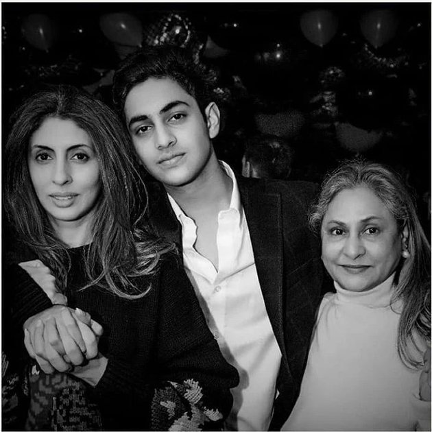 8 Portraits of Agastya Nanda, Amitabh Bachchan's Grandson, Who is Now Venturing into Acting, Calmly Accused of Nepotism