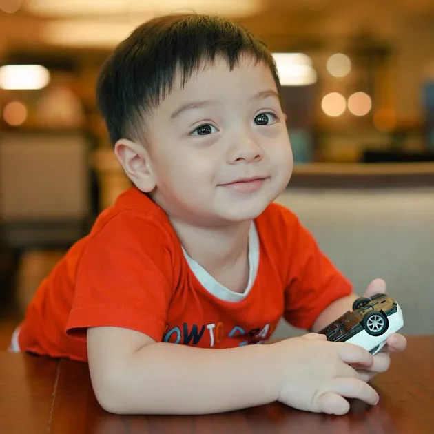 Air Rumi Anak Irish Ammar Ganteng Blasteran