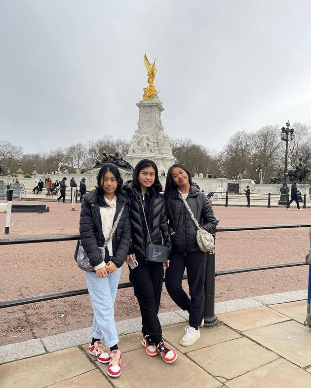 8 Photos of Alya Rohali's Vacation in Europe, Inviting Her Beautiful Daughters to Sightsee - Visiting the Eldest Daughter who is Studying in London