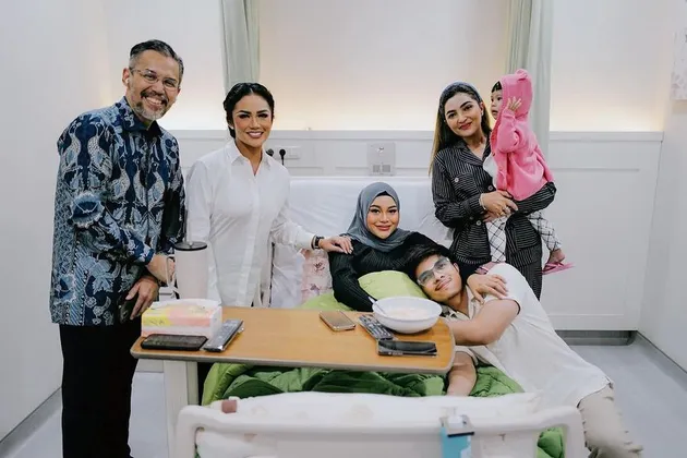 Anak Kedua Aurel Hermansyah