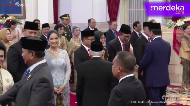 8 Portraits of Annisa Pohan and Her Daughter Attending AHY's Inauguration as Minister of ATR/BPN at the State Palace, Looking Beautiful in Traditional Attire